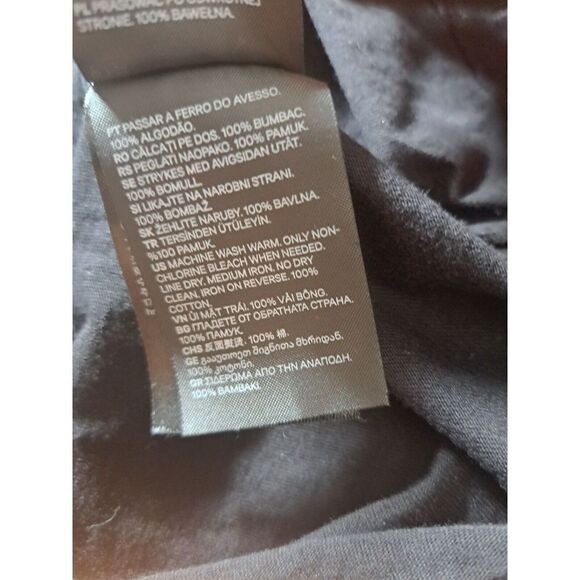 H&M T-Shirt Men's Size Large Black Red Mushroom Crewneck - Picture 8 of 8